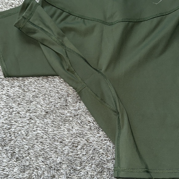 Gymshark Elevate Shorts - NWOT - Picture 6 of 11